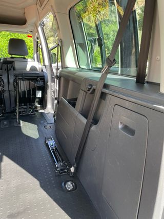 Volkswagen Caddy 2012