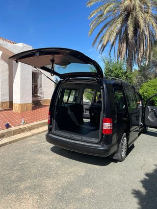 Volkswagen Caddy 2012