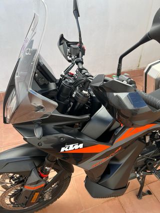 Moto KTM 890 Adventur s