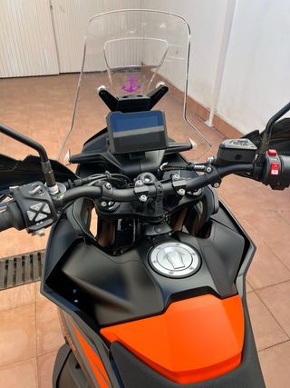 Moto KTM 890 Adventur s