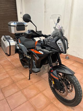 Moto KTM 890 Adventur s