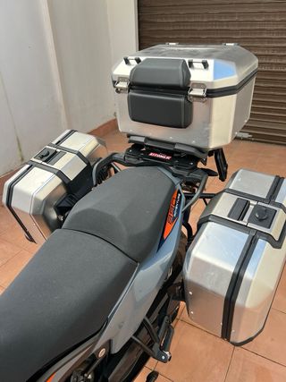 Moto KTM 890 Adventur s