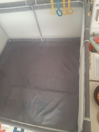 Parque infantil juegos bebés