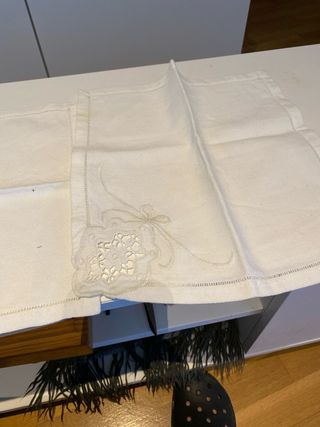 2 Cubrepaneras lino blanco - Bordadas