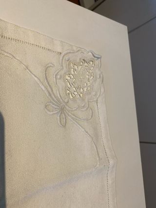 2 Cubrepaneras lino blanco - Bordadas