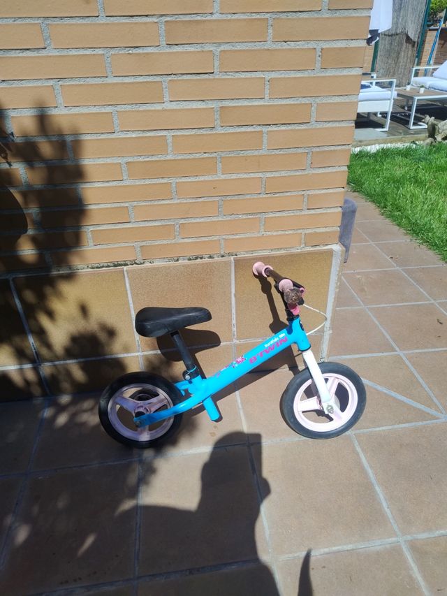 Bicicletta per bambini senza pedali con freno