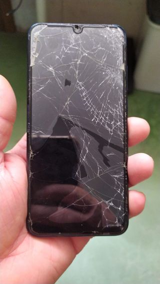 CELLULARE HUAWEI POT-LX1 3RAM MEMORIA 64G SCHERMO MAL