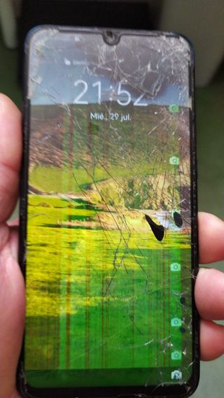 CELLULARE HUAWEI POT-LX1 3RAM MEMORIA 64G SCHERMO MAL