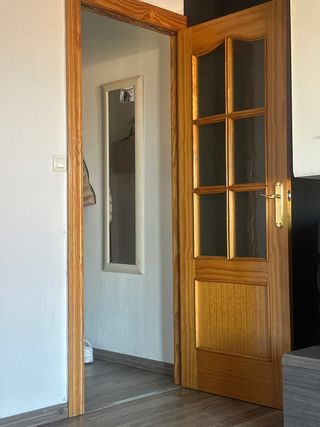 Puertas madera maciza