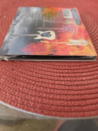 Twiste sisters Eddie Ojeda - Axes 2 Axes