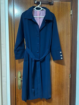 Gabardina azul marino retro. 