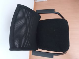 Silla oficina negra moderna