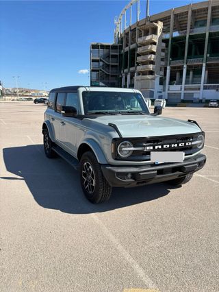 Ford Bronco 2025 outerbanks