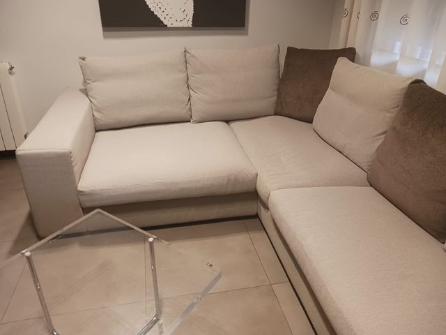 Sofá chaise longue beige