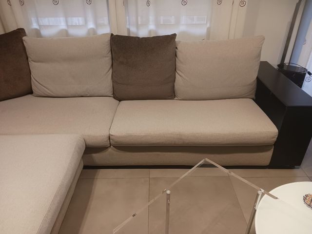 Sofá chaise longue beige