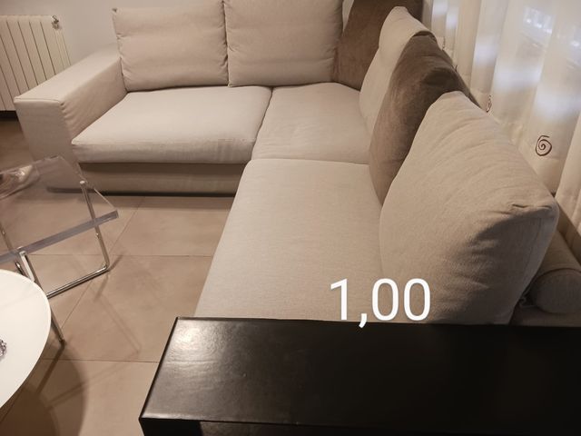 Sofá chaise longue beige