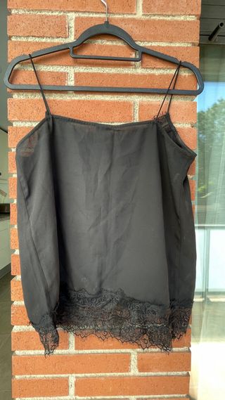 Blusa lencera encaje negro