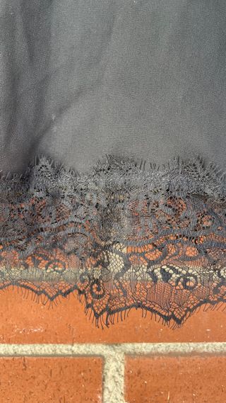 Blusa lencera encaje negro