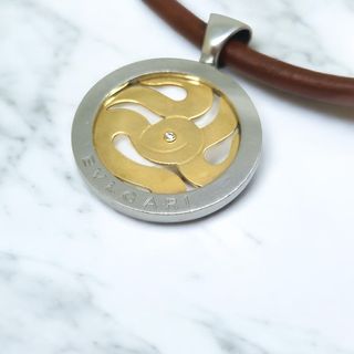 collar-bulgari-serpenti-cuero-oro