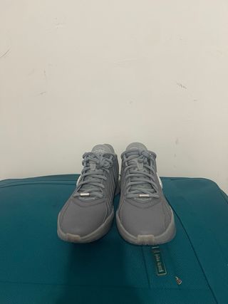 Zapatillas Nike LeBron XXI Gris Plata