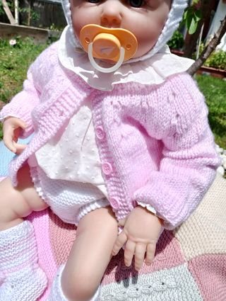 Conjunto bebé recién nacido, tejido a mano