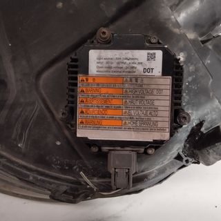 Faro Derecho Suzuki Kizashi XENON con Centralita 