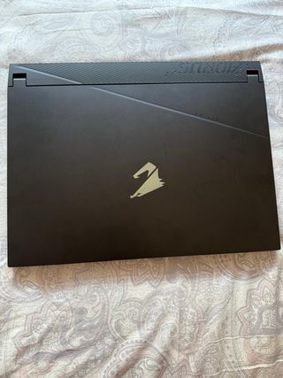 Portátil Gigabyte Aorus 15 noviembre 2024
