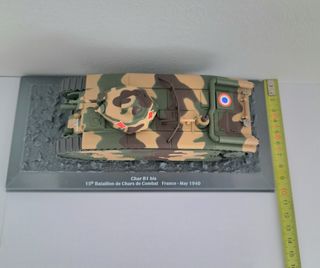 MAQUETA TANQUE FRANCÉS CHAR B1 BIS EN SU CAJA
