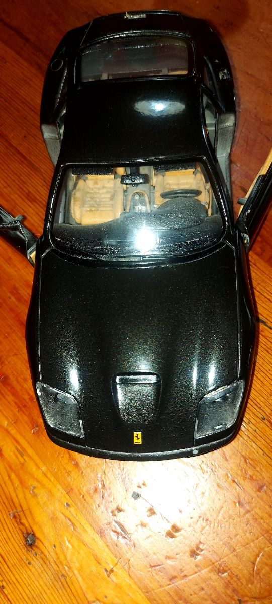 Ferrari 1:18 Bburago Metal 550 Maranello (1996)
