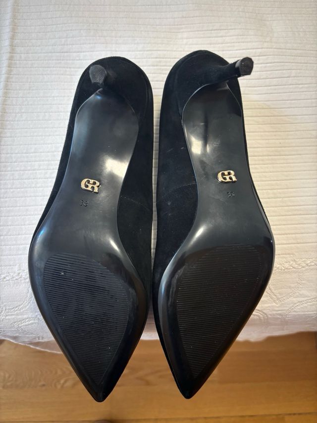 Salones Gino Rossi ante negro, talla 38