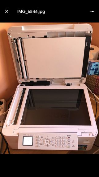 IMPRESORA DE TINTA EN COLOR “BROTHER”