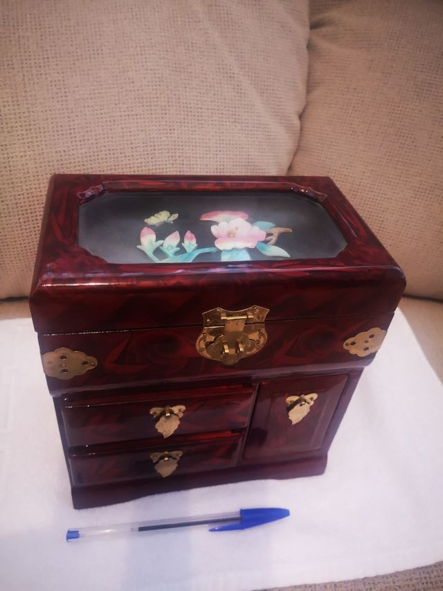 Joyero chino musical, madera. Nuevo, vintage