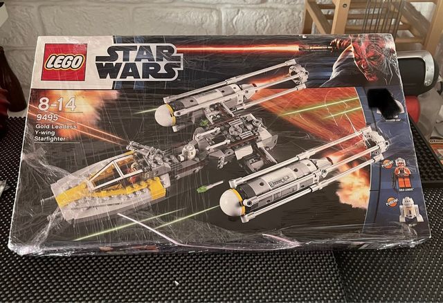 Lego Star Wars 9495 Gold Leader’s Y wing Starfighter