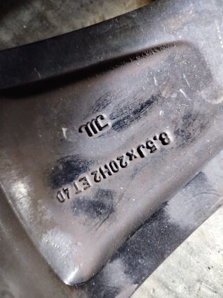 4 llantas 20" con neumáticos