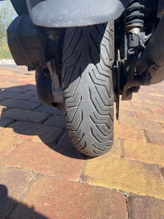 Suzuki Burgma  200cc. 19000Km A2
