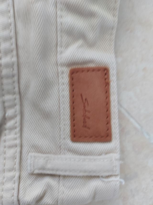 Pantalones anchos beige