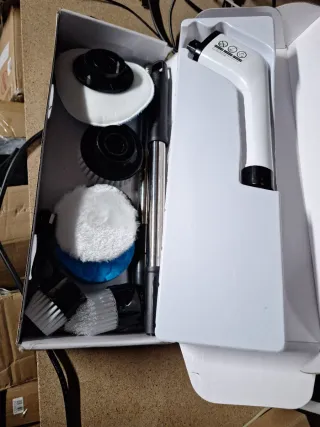 Fregadora Giratoria Inalámbrica – 8 Cabezales