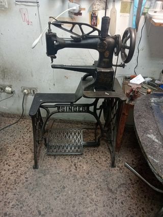 Máquina coser Singer Antigua