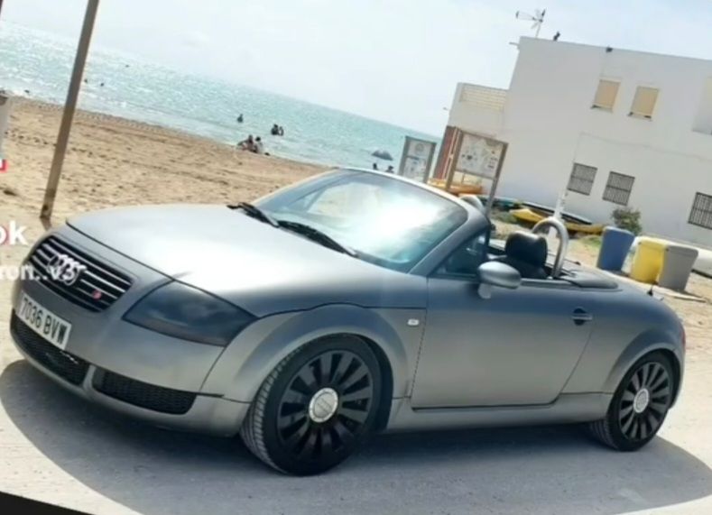 Audi TT 2002 - foto 1