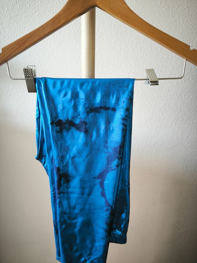 Mallas azules metalizadas