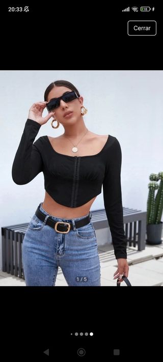 Top negro asimétrico