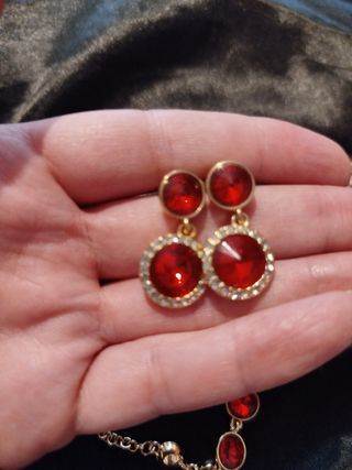 Conjunto de Joyería Elegante Dorado y Rojo