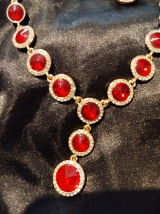 Conjunto de Joyería Elegante Dorado y Rojo