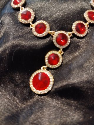 Conjunto de Joyería Elegante Dorado y Rojo