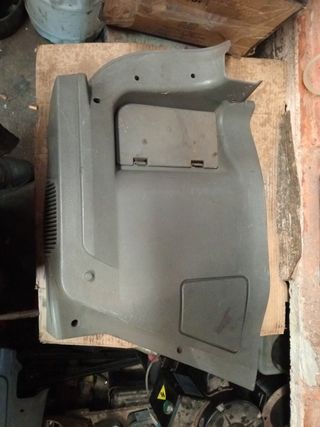 Plásticos traseiros Esq e dir Corsa B 5 portas