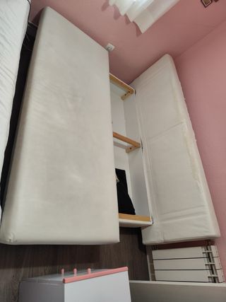 Sofá cama polipiel blanco con almacenaje.