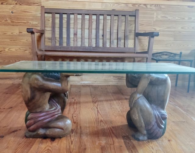 Figuras madera tallada