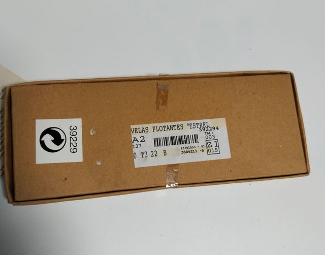 Candele galleggianti a forma di stella dorata - 8 pezzi