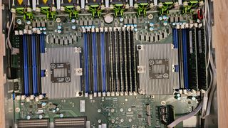 Server Fujitsu Primergy RX2530 M5 2x Xeon 256 gb
