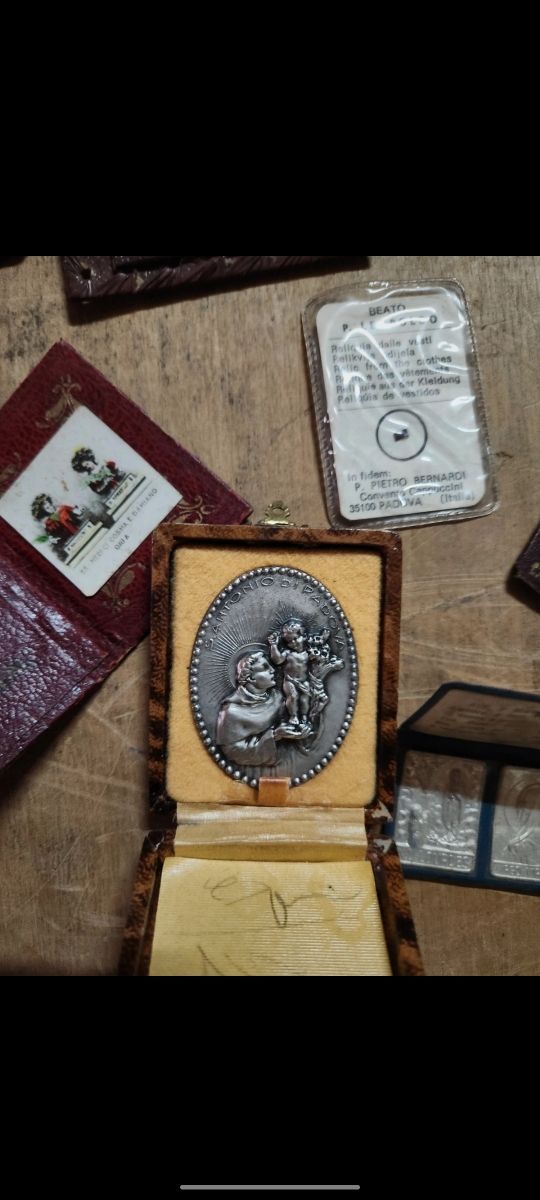 Lotto reliquie e oggetti sacri